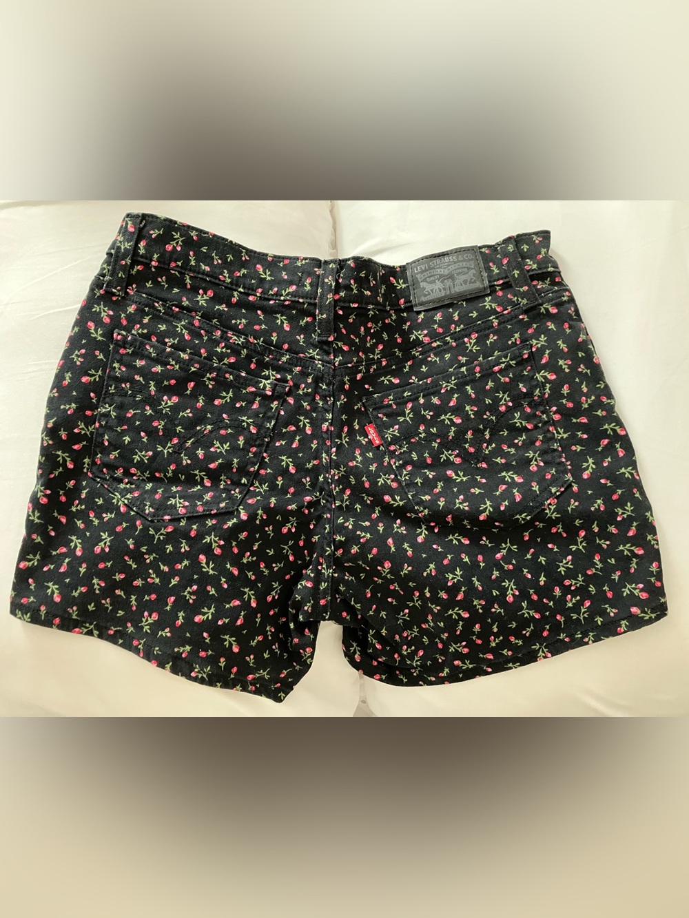 Levi Strauss & Co Mid Length Short Size 28 - Picture 4 of 8
